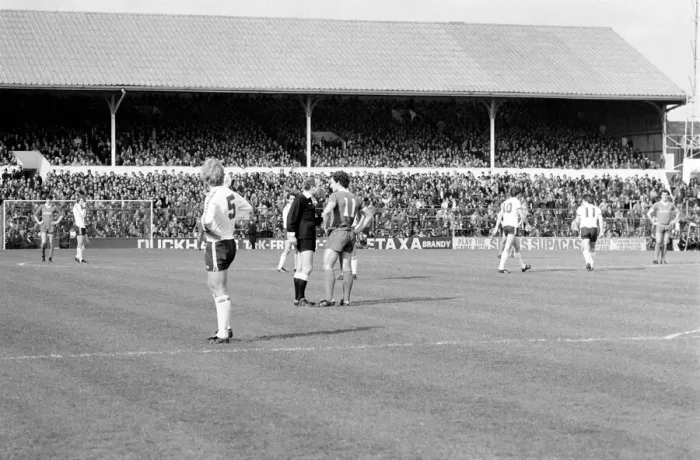 Framed Print : Tottenham Hotspur 2 v. Liverpool 0. March 1980 LF02-18-151 Local Caption Division Framed Print : Tottenham Hotspur 2 v. Liverpool 0. March 1980 LF02-18-151 Local Caption Division