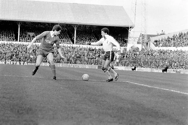 Tottenham Hotspur 2 v. Liverpool 0. March 1980 LF02-18-147 Local Caption Division