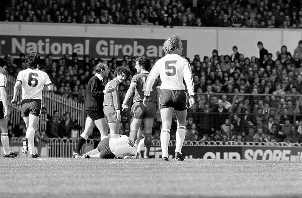 Tottenham Hotspur 2 v. Liverpool 0. March 1980 LF02-18-023 Local Caption Division