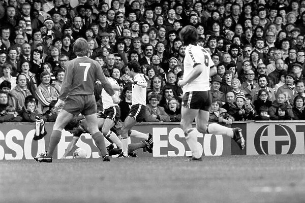 Tottenham Hotspur 2 v. Liverpool 0. March 1980 LF02-18-020 Local Caption Division