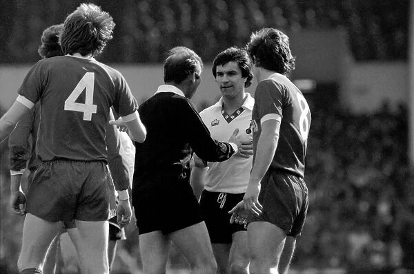 Tottenham Hotspur 2 v. Liverpool 0. March 1980 LF02-18-117 Local Caption Division