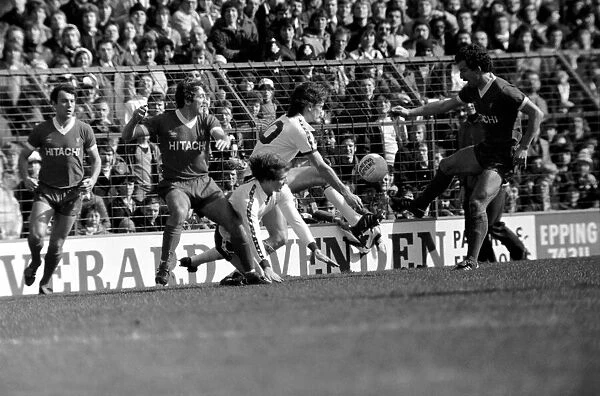 Tottenham Hotspur 2 v. Liverpool 0. March 1980 LF02-18-116 Local Caption Division