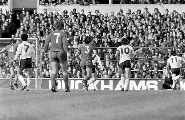 Tottenham Hotspur 2 v. Liverpool 0. March 1980 LF02-18-071 Local Caption Division