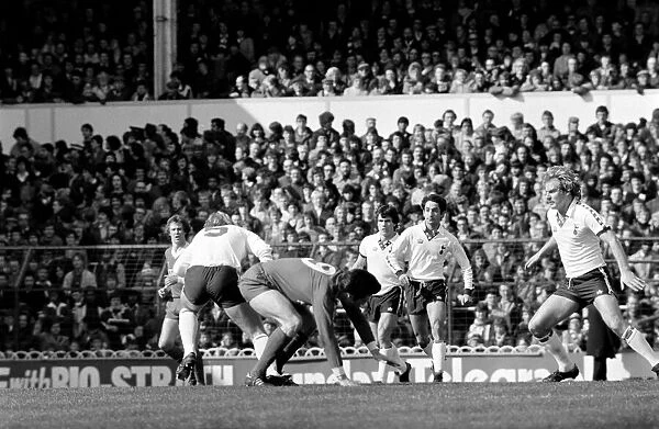 Tottenham Hotspur 2 v. Liverpool 0. March 1980 LF02-18-006 Local Caption Division
