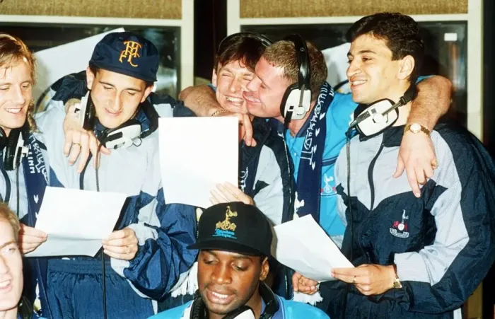 Framed Print : Tottenham Hotspur footballer Paul Gascoigne ficks the face of one of his Spurs team mates
