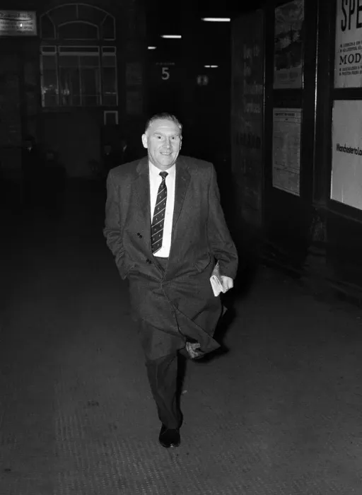 Framed Print : Tottenham Hotspur manager Bill Nicholson hurries out of Preston Station as he tries to Framed Print : Tottenham Hotspur manager Bill Nicholson hurries out of Preston Station as he tries to