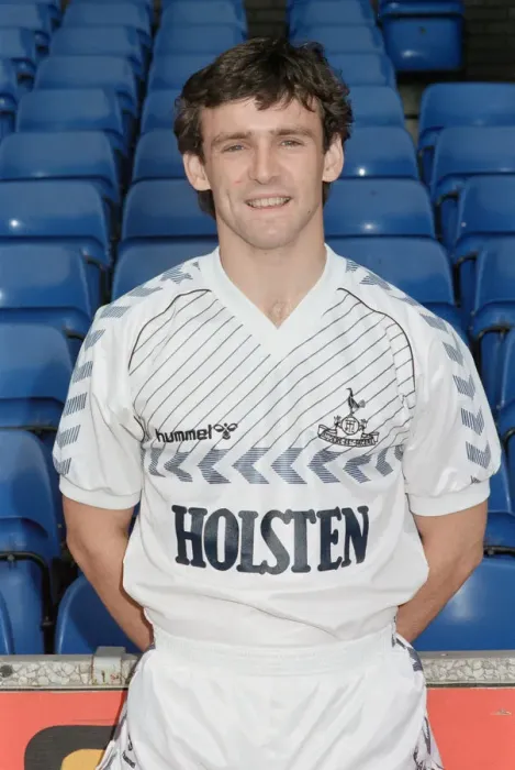 Framed Print : Tottenham Hotspur players pose during a photocall at White Hart Lane ahead of the 195-86