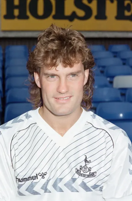 Framed Print : Tottenham Hotspur players pose during a photocall at White Hart Lane ahead of the 195-86 Framed Print : Tottenham Hotspur players pose during a photocall at White Hart Lane ahead of the 195-86