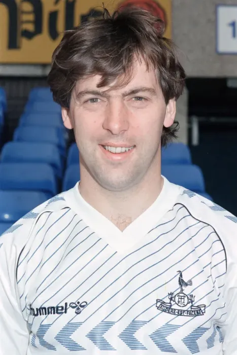 Framed Print : Tottenham Hotspur players pose during a photocall at White Hart Lane ahead of the 195-86 Framed Print : Tottenham Hotspur players pose during a photocall at White Hart Lane ahead of the 195-86