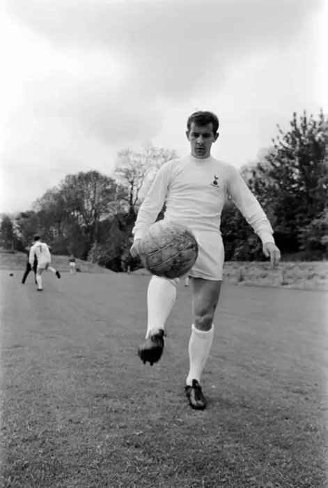 Framed Print : Tottenham Hotspur team training in preparation for their upcoming FA Cup final match Framed Print : Tottenham Hotspur team training in preparation for their upcoming FA Cup final match