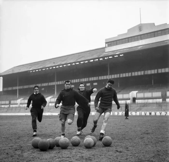Framed Print : Tottenham Hotspur team training at White Hart Lane in preparation for their FA Cup semi