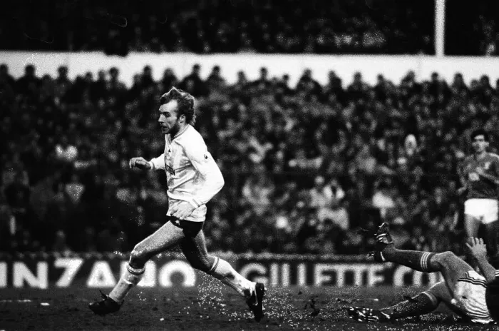 Framed Print : Tottenham Hotspur v Ipswich Town league match at White Hart Lane January 1984