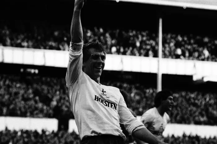 Framed Print : Tottenham Hotspur v Ipswich Town league match at White Hart Lane January 1984 Framed Print : Tottenham Hotspur v Ipswich Town league match at White Hart Lane January 1984