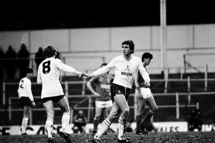 Framed Print : Tottenham Hotspur v Ipswich Town league match at White Hart Lane January 1984 Framed Print : Tottenham Hotspur v Ipswich Town league match at White Hart Lane January 1984