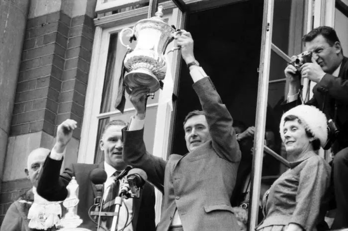 Framed Print : Tottenham Hotspurcaptain Danny Blanchflower watched by manager Bill Nicholson holds Framed Print : Tottenham Hotspurcaptain Danny Blanchflower watched by manager Bill Nicholson holds