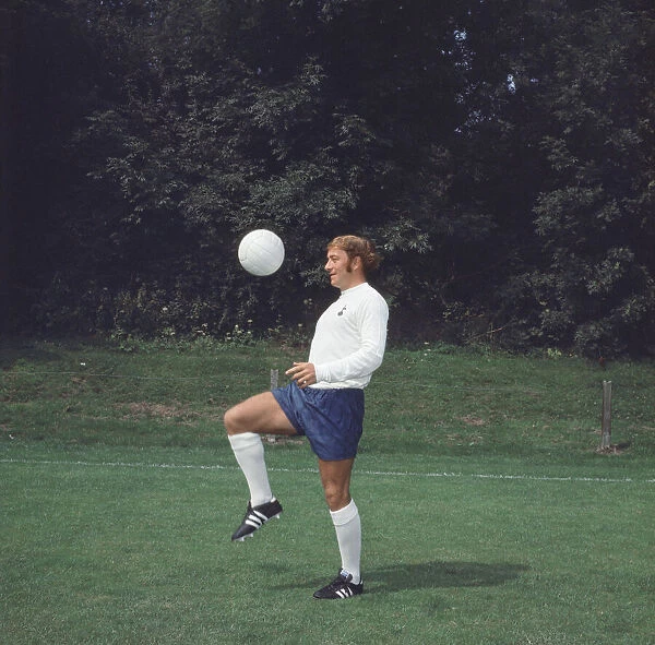 Tottenham Hotspurs Ralph Coates in training. Circa July 1971