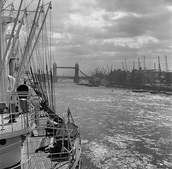 Tower Bridge, London. 20th May 1954