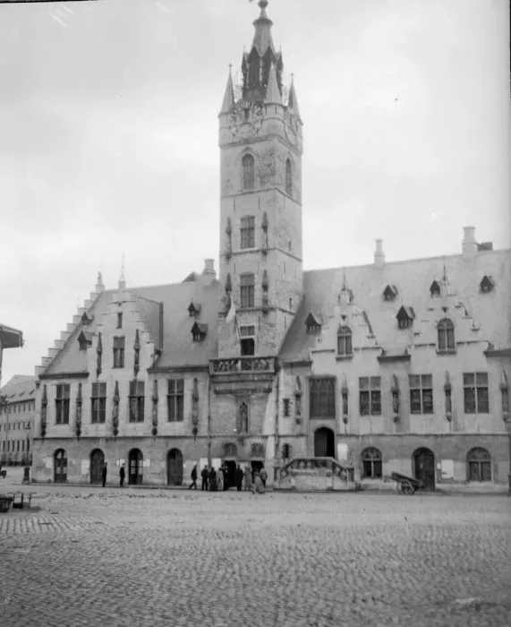 Framed Print : The town hall at Termonde flies the Belgian flag after the town was retaken from Framed Print : The town hall at Termonde flies the Belgian flag after the town was retaken from