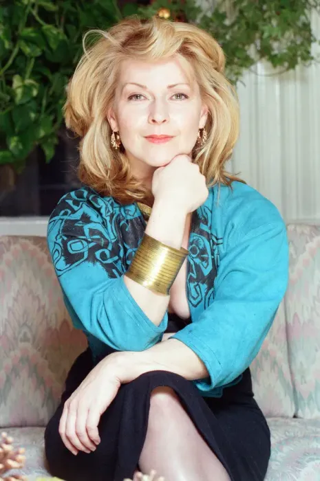 Framed Print : Toyah Willcox, British Singer, pictured at home, January 1996 Framed Print : Toyah Willcox, British Singer, pictured at home, January 1996
