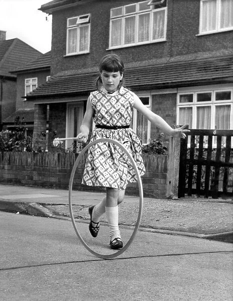 Toys Hoops. July 1965 P004894