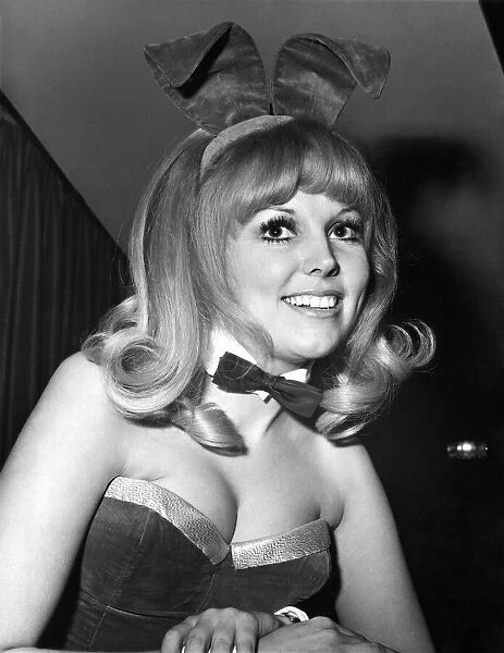 Tracey Hudson as a Bunny Girl at Londons Playboy Club. February 1972 P018592