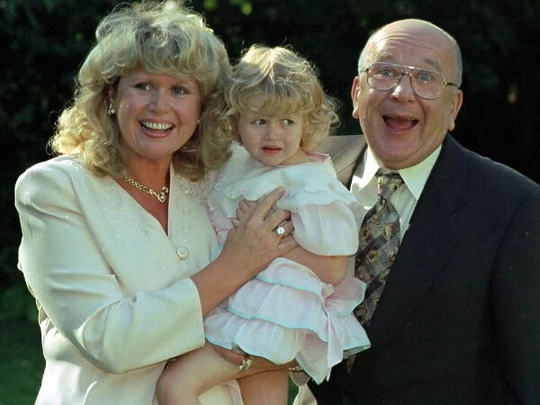 Tracy Dawson with daughter Charlotte and Roy Barraclough at the unveiling of a plaque to