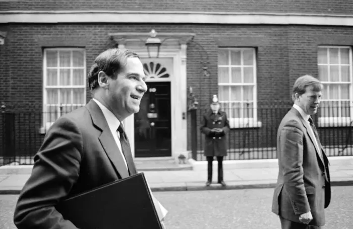 Framed Print : Trade and Industry Secretary Leon Brittan leaving Downing Street after a Cabinet meeting Framed Print : Trade and Industry Secretary Leon Brittan leaving Downing Street after a Cabinet meeting
