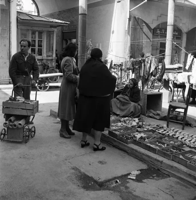Framed Print : Traders at the Ladies Bazaar which opens every Friday in Nicosia, Cyprus Framed Print : Traders at the Ladies Bazaar which opens every Friday in Nicosia, Cyprus