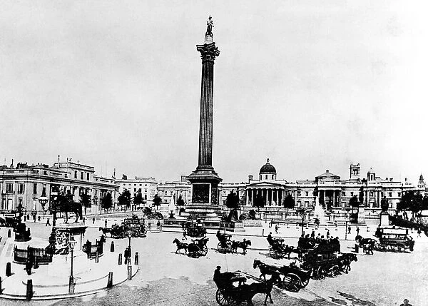 Trafalgar Square at the turn of the 20th century