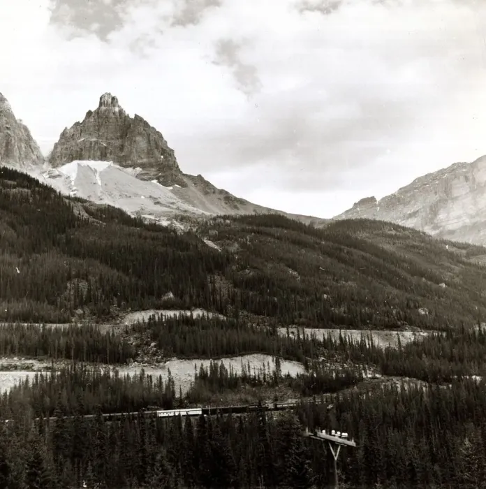 Framed Print : A train travels through the Rocky Mountains, from Vancouver to Banff in Canada Framed Print : A train travels through the Rocky Mountains, from Vancouver to Banff in Canada