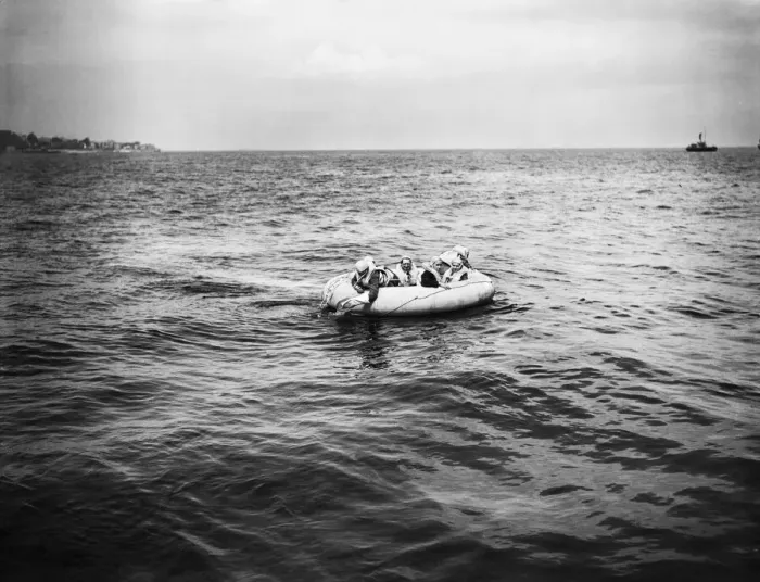 Framed Print : Training exercise for the Air Sea Rescue in the Solent. RAF Marine section Air Sea Rescue Framed Print : Training exercise for the Air Sea Rescue in the Solent. RAF Marine section Air Sea Rescue