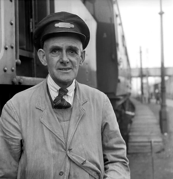 Transport: Steam Locomotives steam engine driver Percy Narthin of Bradford, Yorks