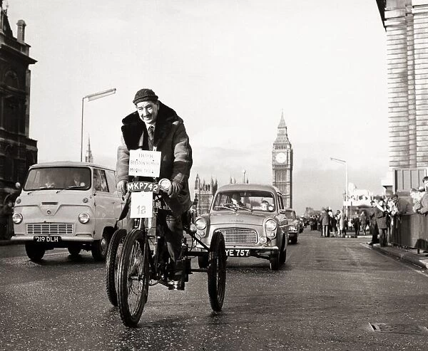 Transport: Tricycle 1966 London - Brighton vetran car race Big Ben, 1960s