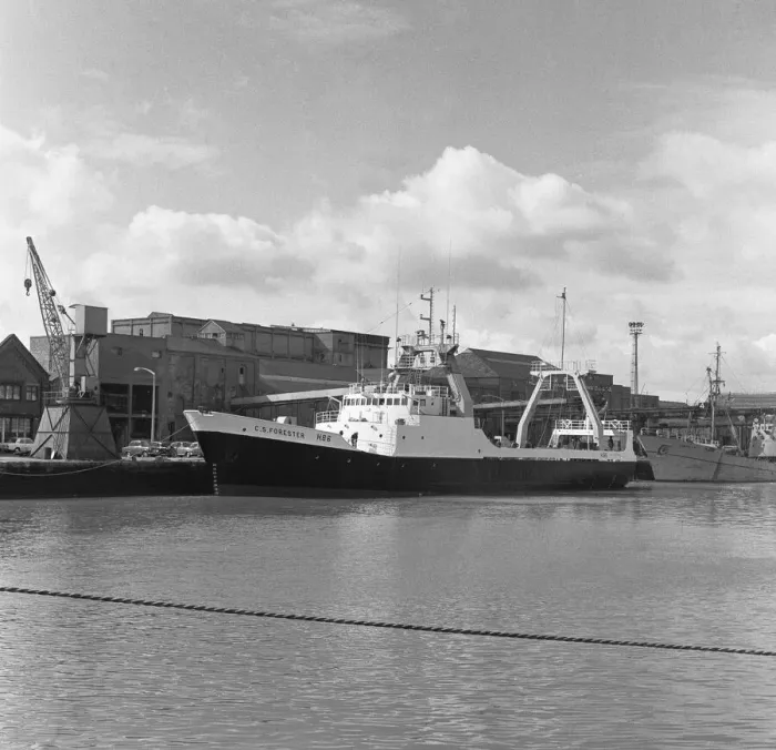 Framed Print : The trawler Cs Forester returning to St Andrews Dock after a day of sea trials in