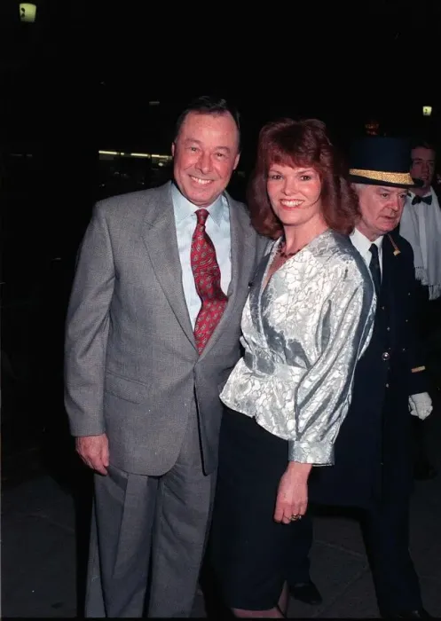 Framed Print : Bill Treacher actor with wife Eastenders cast dinner A©Mirrorpix