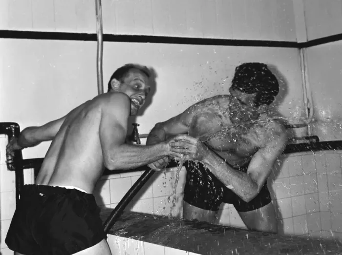 Framed Print : Trevor Tosh Chamberlain (left0 seen here clowning around in the Fulham dressing room Framed Print : Trevor Tosh Chamberlain (left0 seen here clowning around in the Fulham dressing room