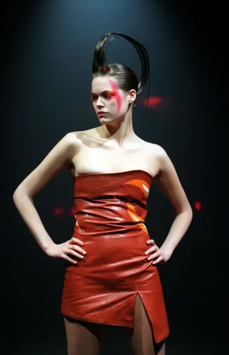 Framed Print : TRISTAN WEBBER LONDON FASHION WEEK SPRING  /  SUMMER 1998