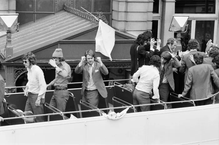 Framed Print : A triumphant Chelsea FC, return home after winning 1971 European Cup Winners Framed Print : A triumphant Chelsea FC, return home after winning 1971 European Cup Winners