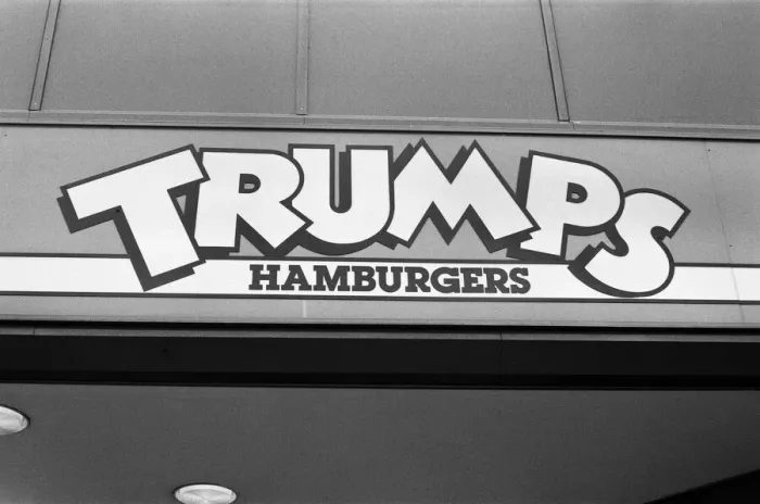 Framed Print : Trumps'hamburger restaurant. 11th January 1981 Framed Print : Trumps'hamburger restaurant. 11th January 1981
