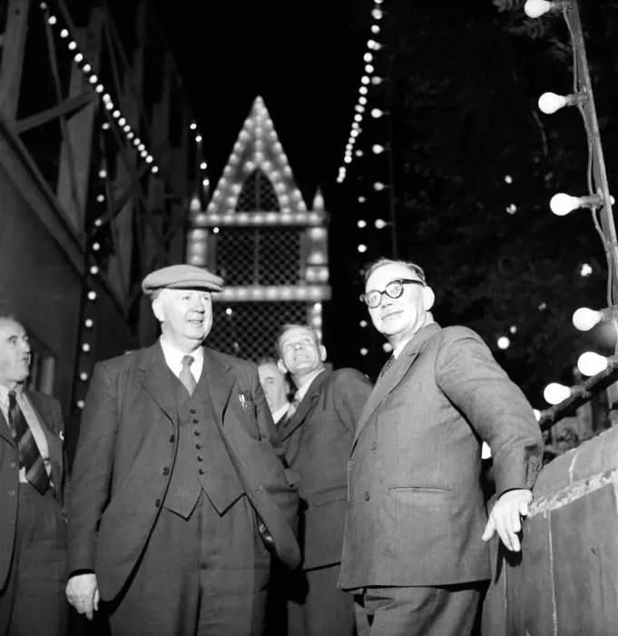 Framed Print : Tuc Confrence at Margate September 1952. Delegates at the 1952 with Secretary General Framed Print : Tuc Confrence at Margate September 1952. Delegates at the 1952 with Secretary General
