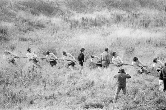 Framed Print : Tug of War Competition across the River Great Ouse aka Old West River in Stretham Framed Print : Tug of War Competition across the River Great Ouse aka Old West River in Stretham