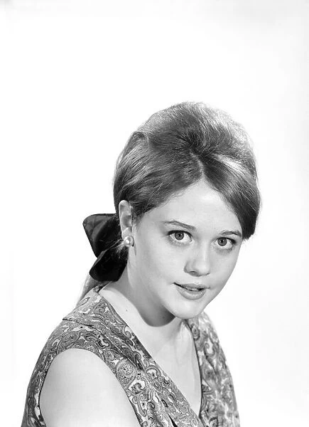 TV actress Leslie Carol. 1966 A1164-004