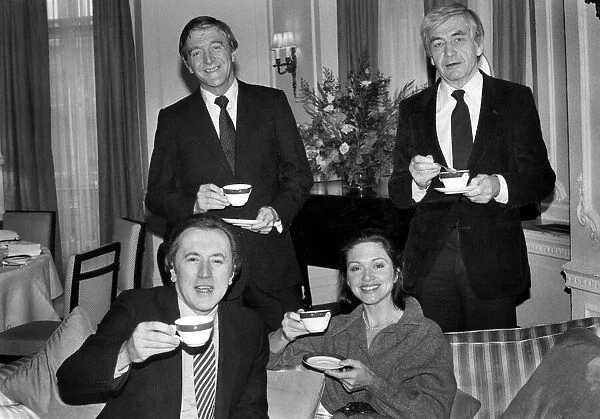 TV AM gang of Four. Michael Parkinson, R. Kees, David Frost and Anna Ford. P009745