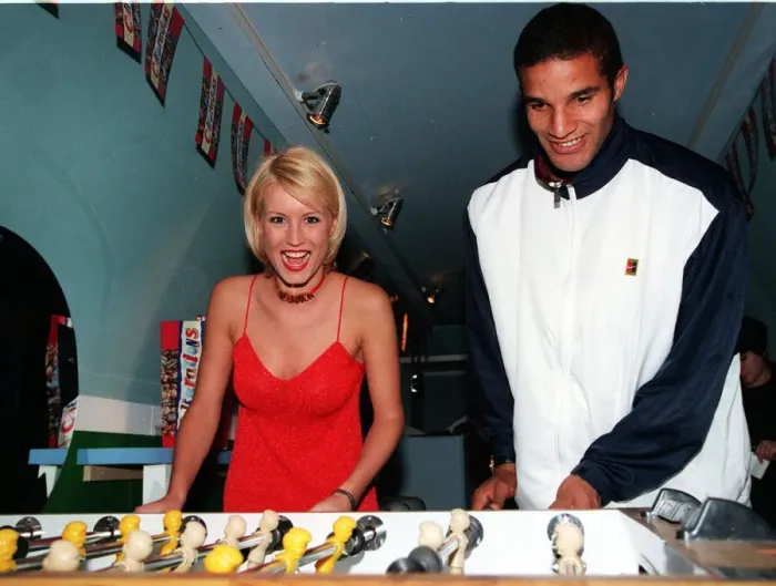 Framed Print : TV Presenter Denise Van Outen with David James of Liverpool Football Club launching new Framed Print : TV Presenter Denise Van Outen with David James of Liverpool Football Club launching new