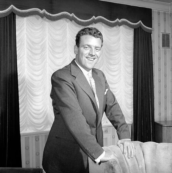 TV presenter Eamon Andrews. 1957 A255-010