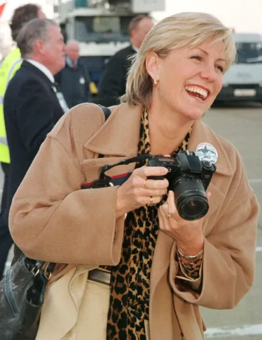 Framed Print : TV Presenter Jill Dando October 1998 at the Dreamflight photo call at Heathrow