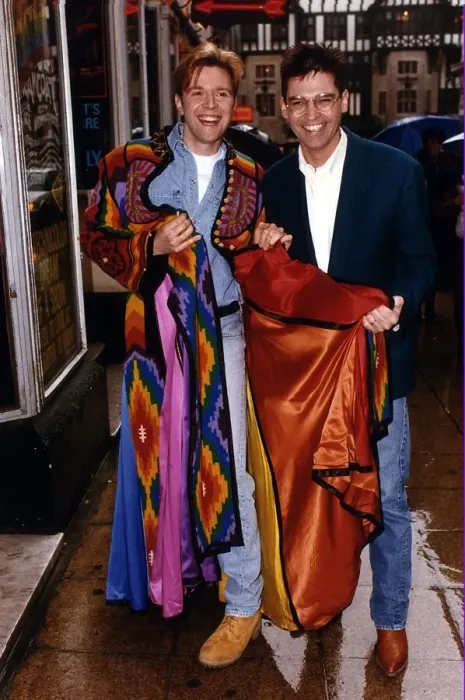 Framed Print : TV Presenter Phillip Schofield handing over The Dreamcoat to Darren Day who will go on to Framed Print : TV Presenter Phillip Schofield handing over The Dreamcoat to Darren Day who will go on to