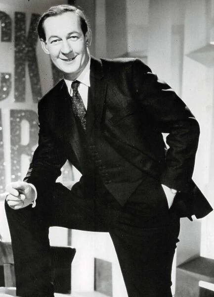 TV and radio presenter Brian Matthew December 1963 A©mirrorpix