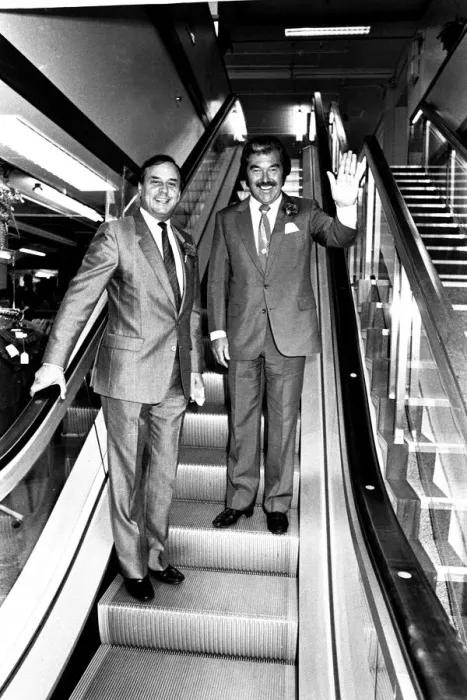 Framed Print : TV sports personality Dickie Davies was a guest of honour at Binns department store in Framed Print : TV sports personality Dickie Davies was a guest of honour at Binns department store in