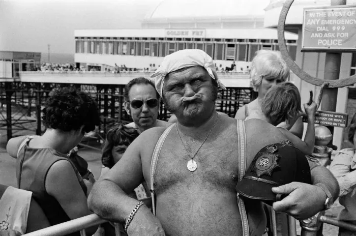 Framed Print : TV stars in Blackpool, Lancashire. Les Dawson. August 1977 Framed Print : TV stars in Blackpool, Lancashire. Les Dawson. August 1977